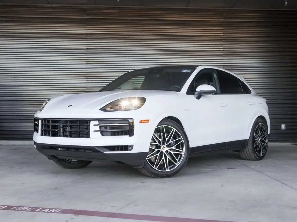 2026 Porsche Cayenne Coup E-Hybrid - Photo 8