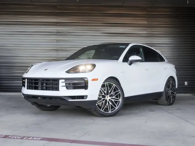 2026 Porsche Cayenne Coup E-Hybrid - Photo 6
