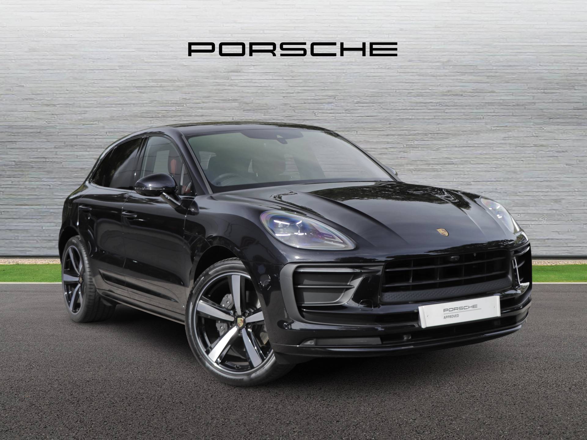 Macan T, photo 1 of 38