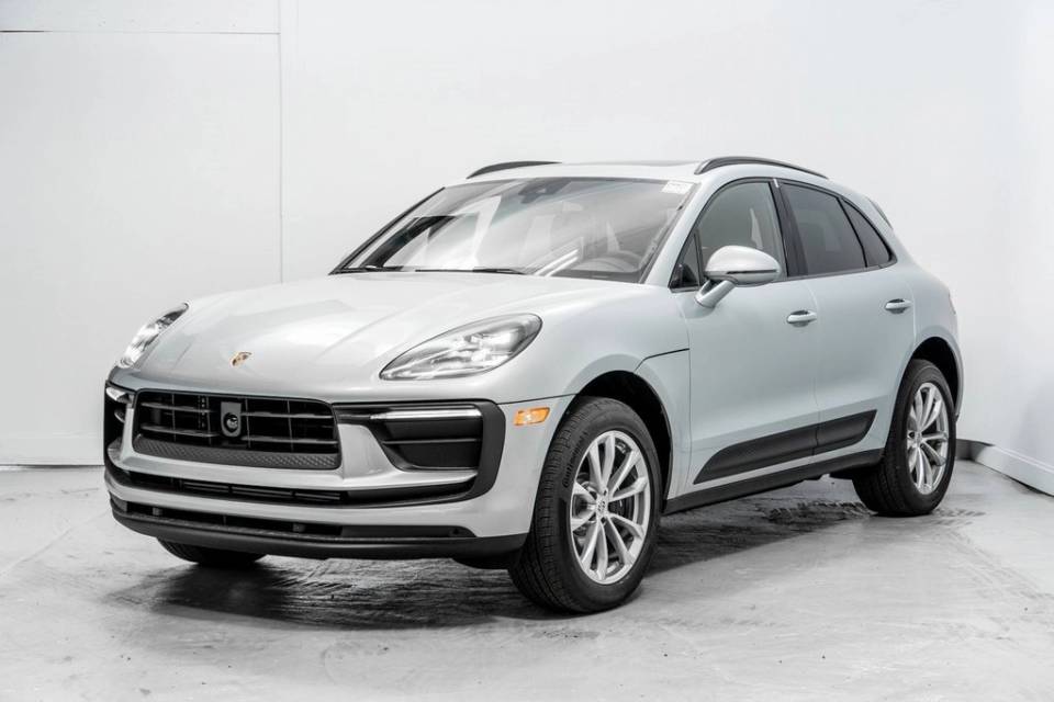 Buy new Porsche Macan at Prestige Imports