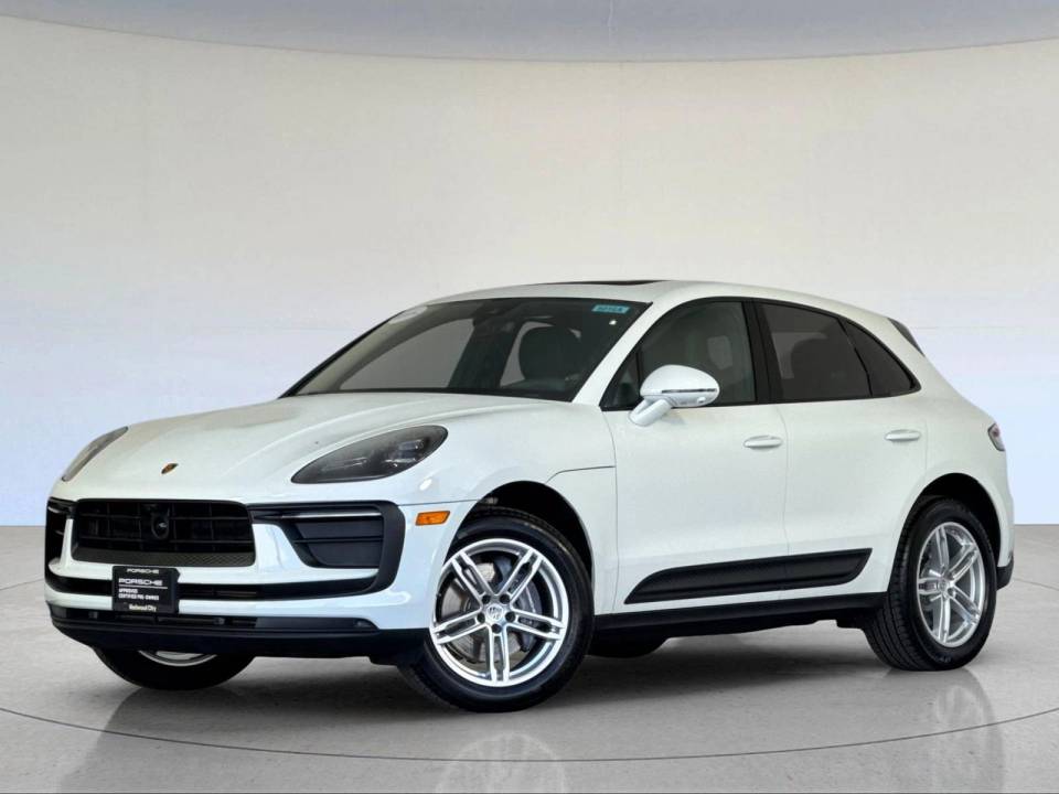 2025 Porsche Macan T