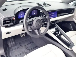 2026 Porsche Macan Turbo Electric - Photo 29