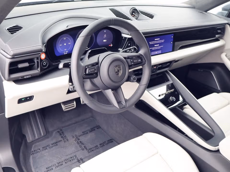 2026 Porsche Macan Turbo Electric - Photo 27