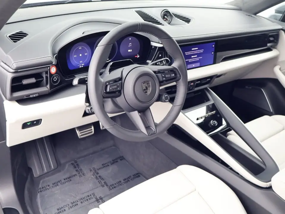 2026 Porsche Macan Turbo Electric - Photo 31