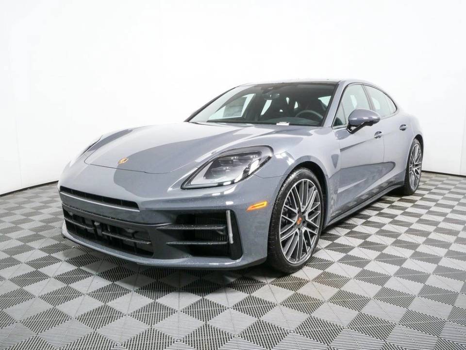2026 Porsche Panamera