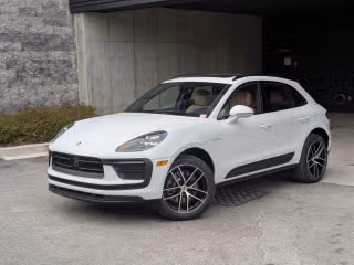 2026 Porsche Macan's photo