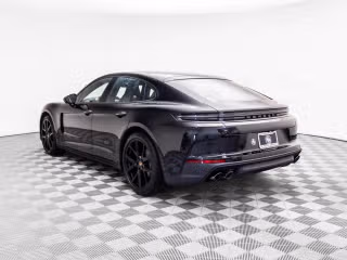 2026 Porsche Panamera Base - Photo 17