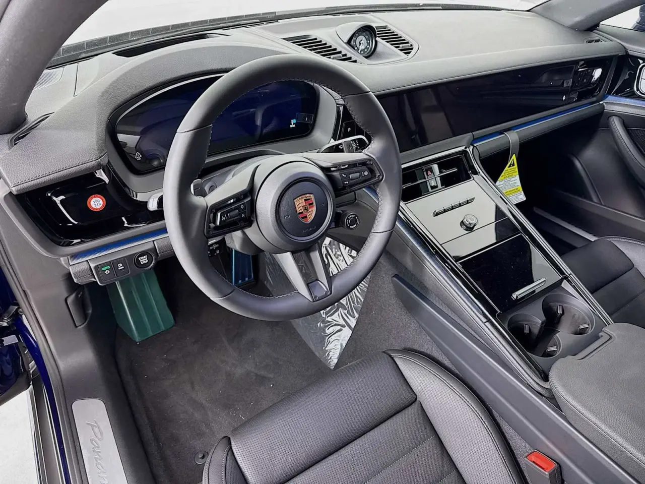 2026 Porsche Panamera 4 E-Hybrid - Photo 32