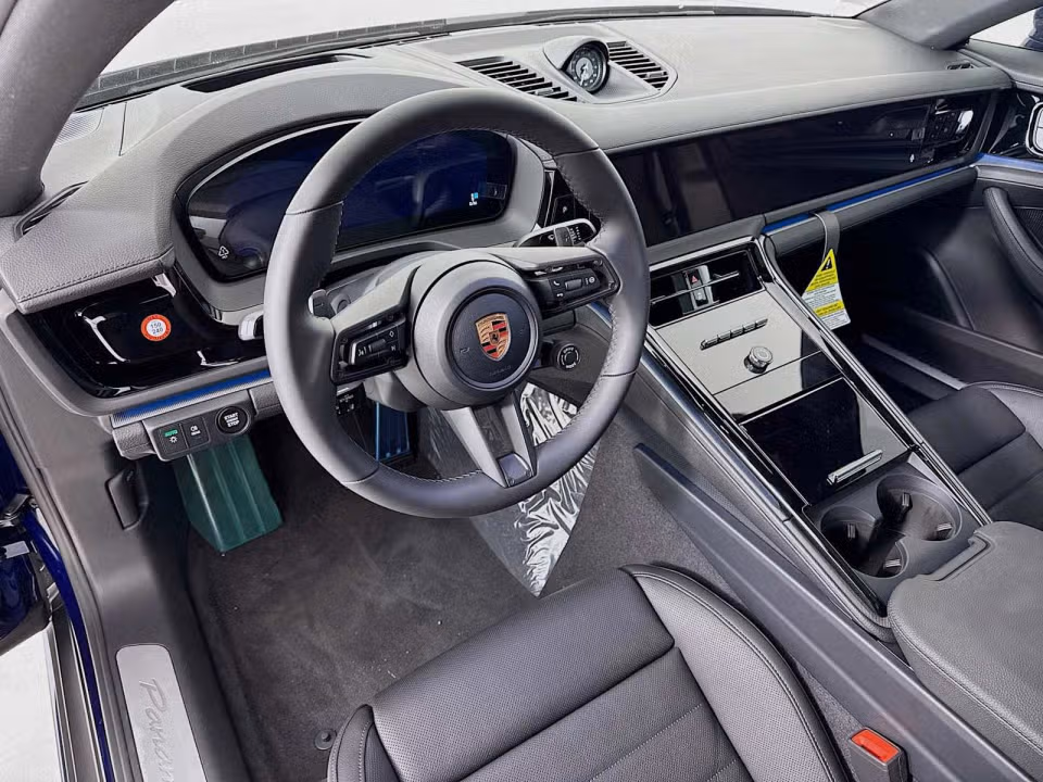 2026 Porsche Panamera 4 E-Hybrid - Photo 27