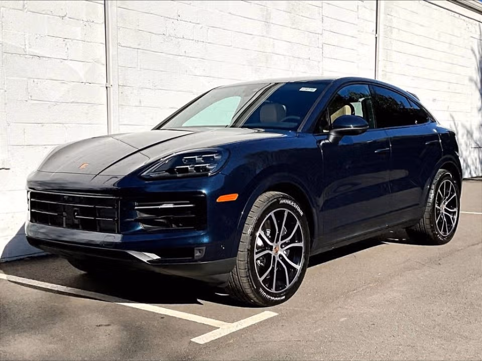 2026 Porsche Cayenne Coup E-Hybrid - Photo 3