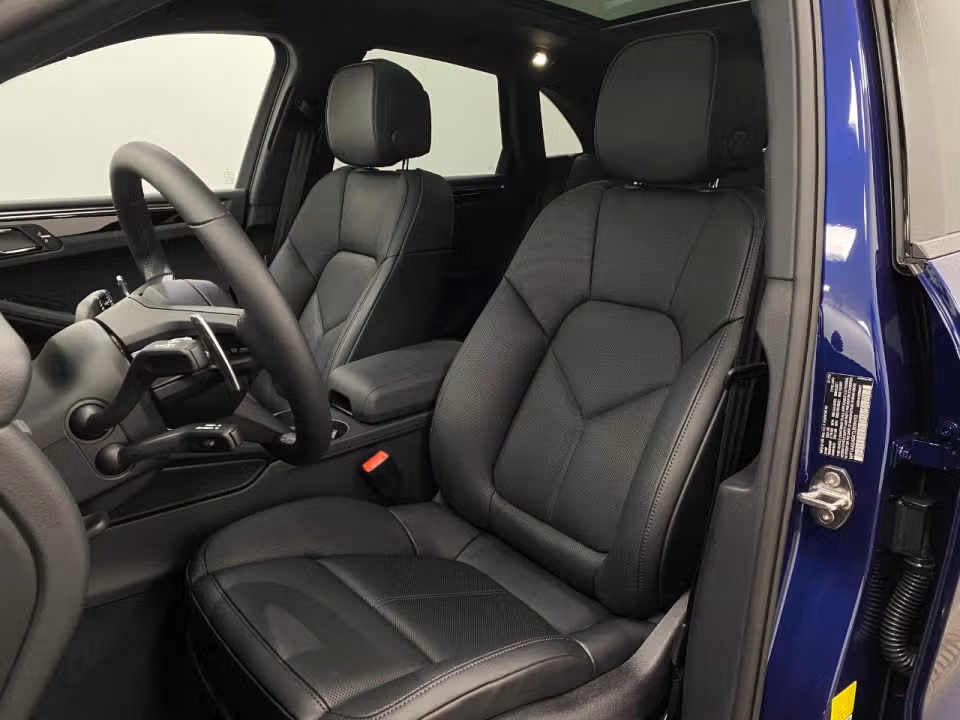 2026 Porsche Macan Base - Photo 35