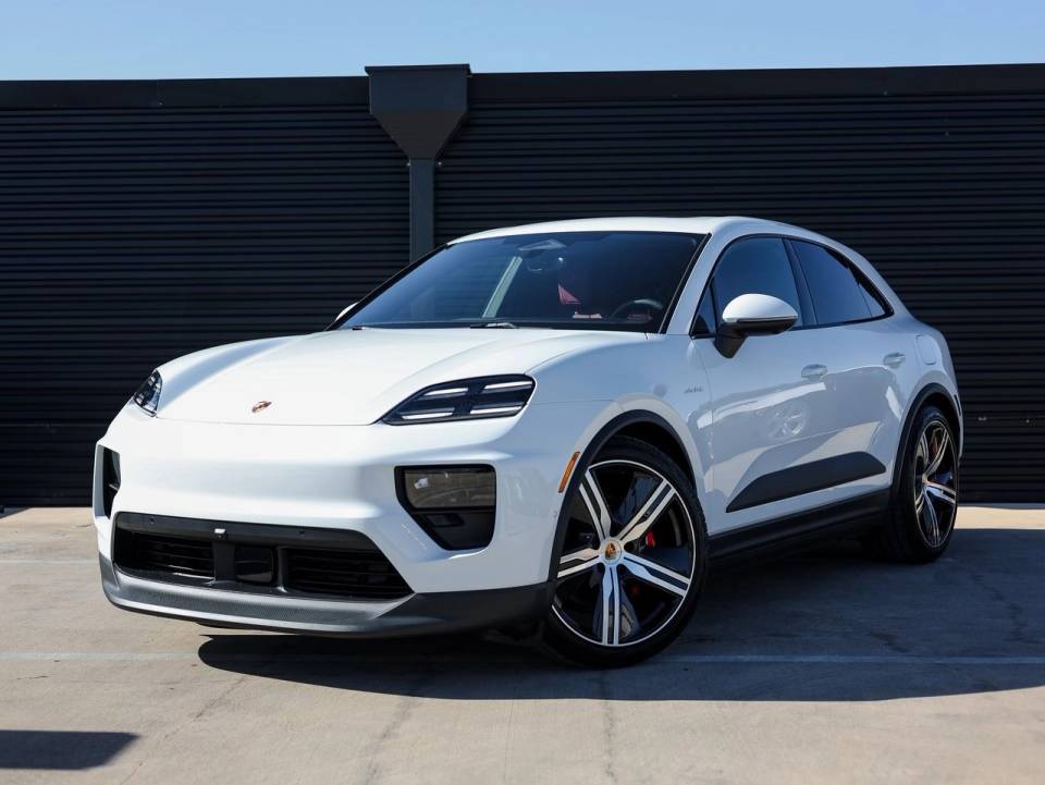 2025 Porsche Macan S