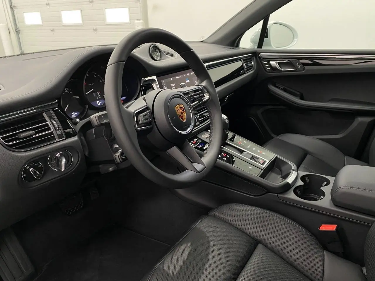 2026 Porsche Macan Base - Photo 32