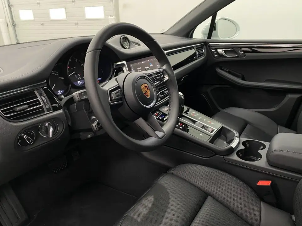2026 Porsche Macan Base - Photo 31