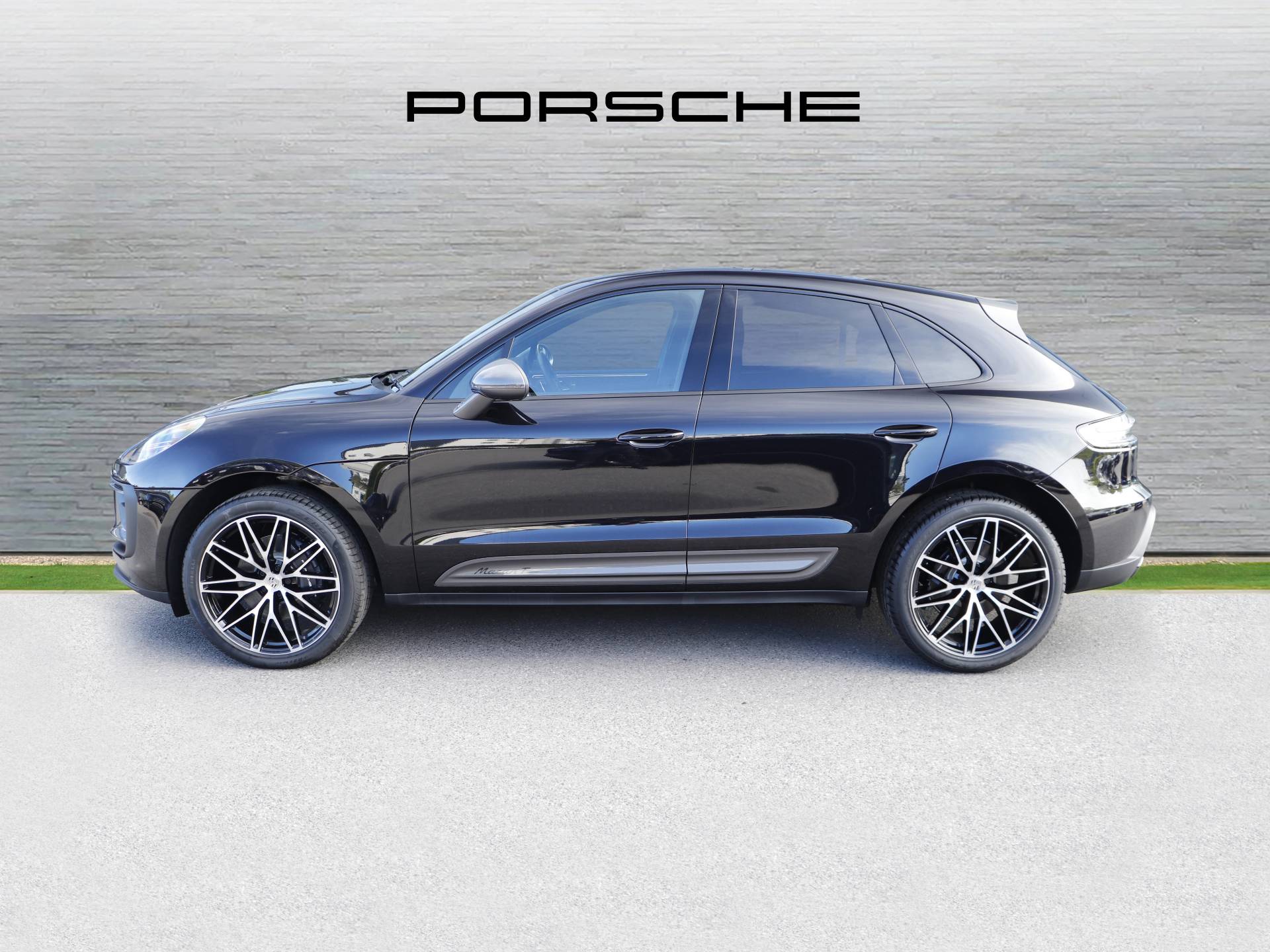 Macan T, photo 2 of 39