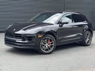 2022 Porsche Macan S's photo