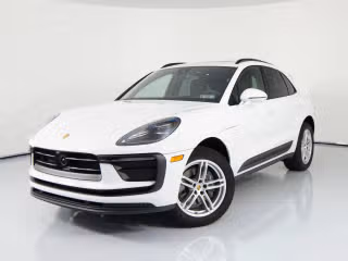 2025 Porsche Macan's photo