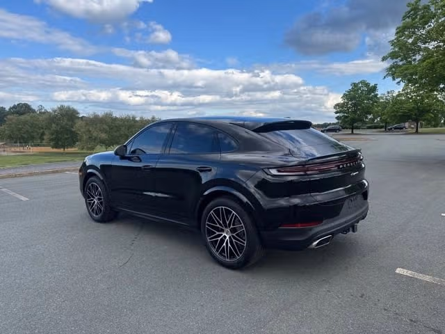 2025 Porsche Cayenne Coup Base - Photo 18
