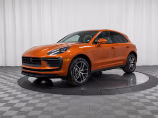 2025 Porsche Macan -'s photo