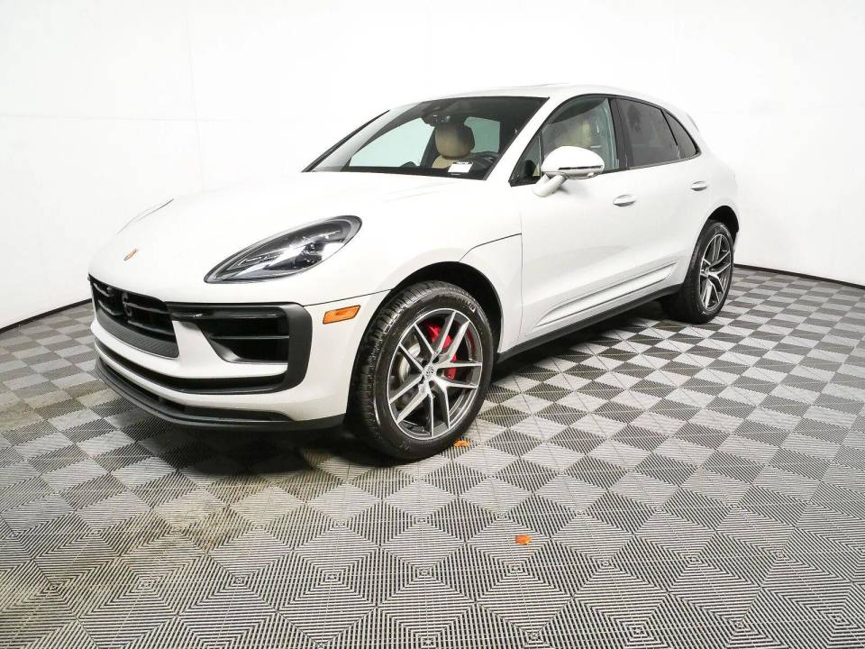 2026 Porsche Macan