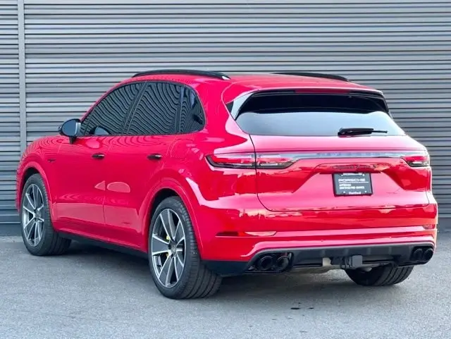 2023 Porsche Cayenne Turbo S E-Hybrid - Photo 22