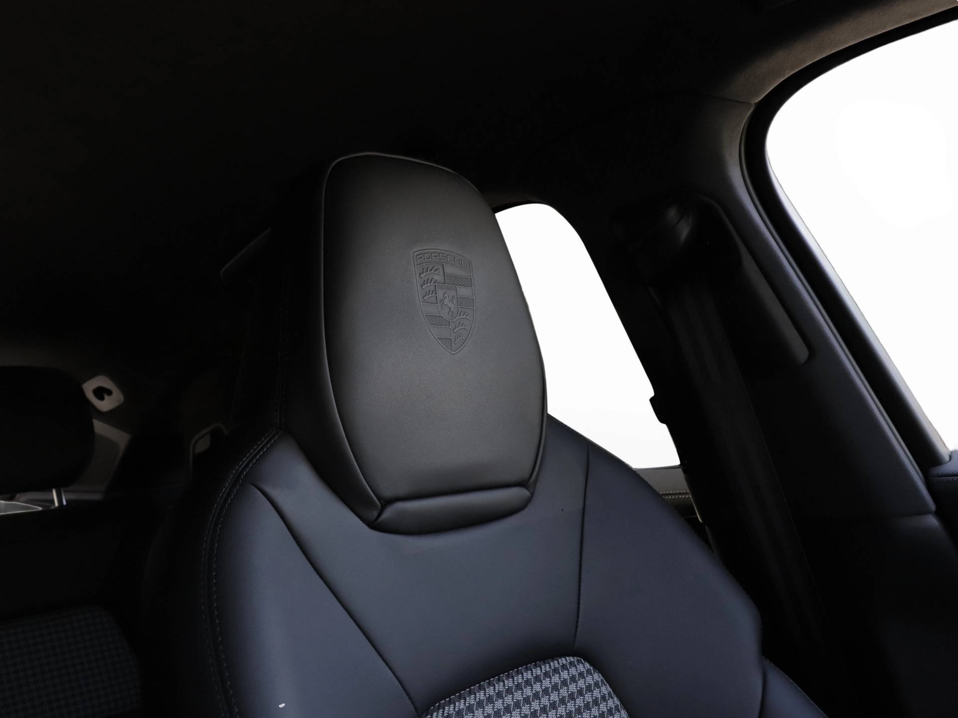 Cayenne S E-Hybrid Coupé, photo 37 of 37