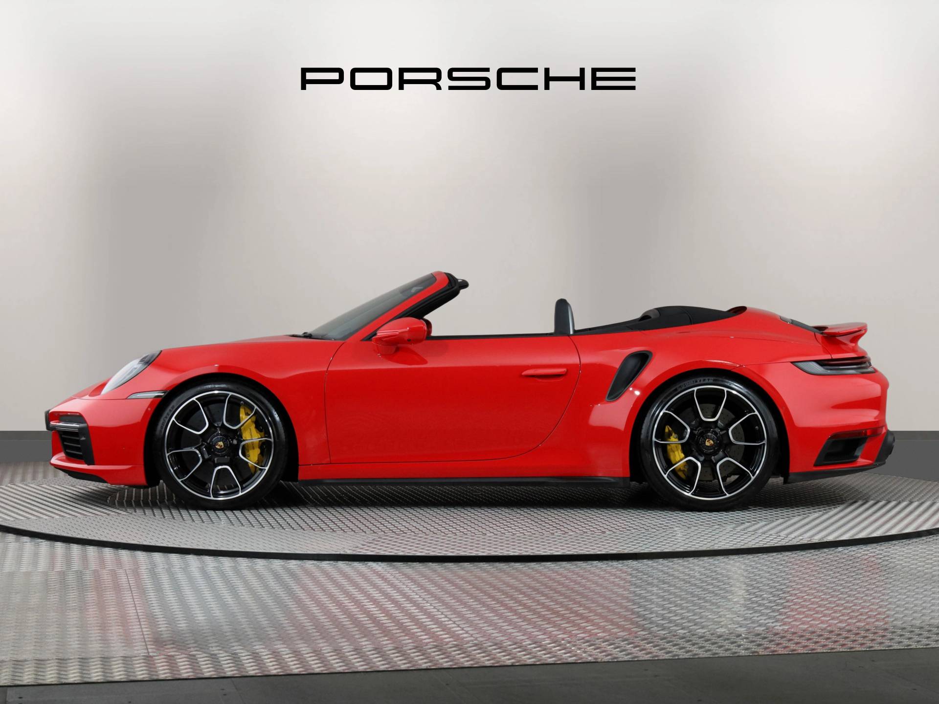 911 Turbo S Cabriolet, photo 2 of 44