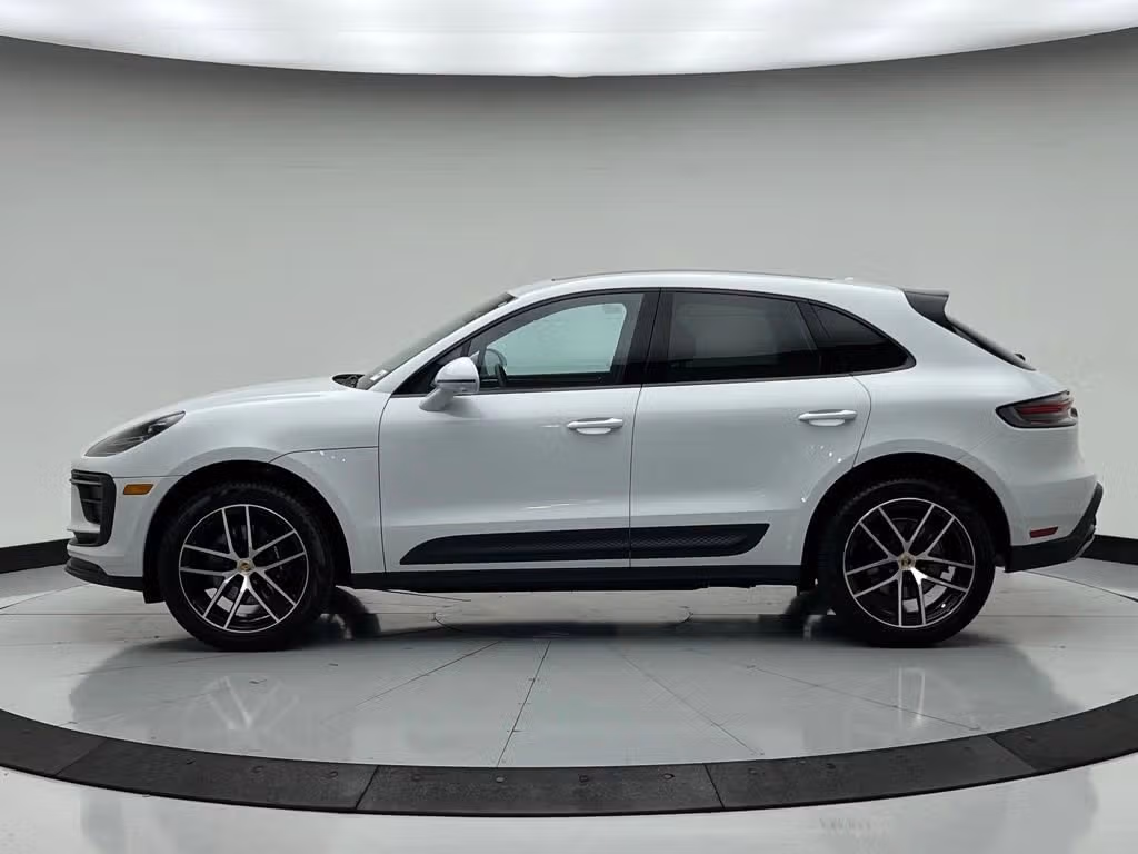 2025 Porsche Macan Base - Photo 12