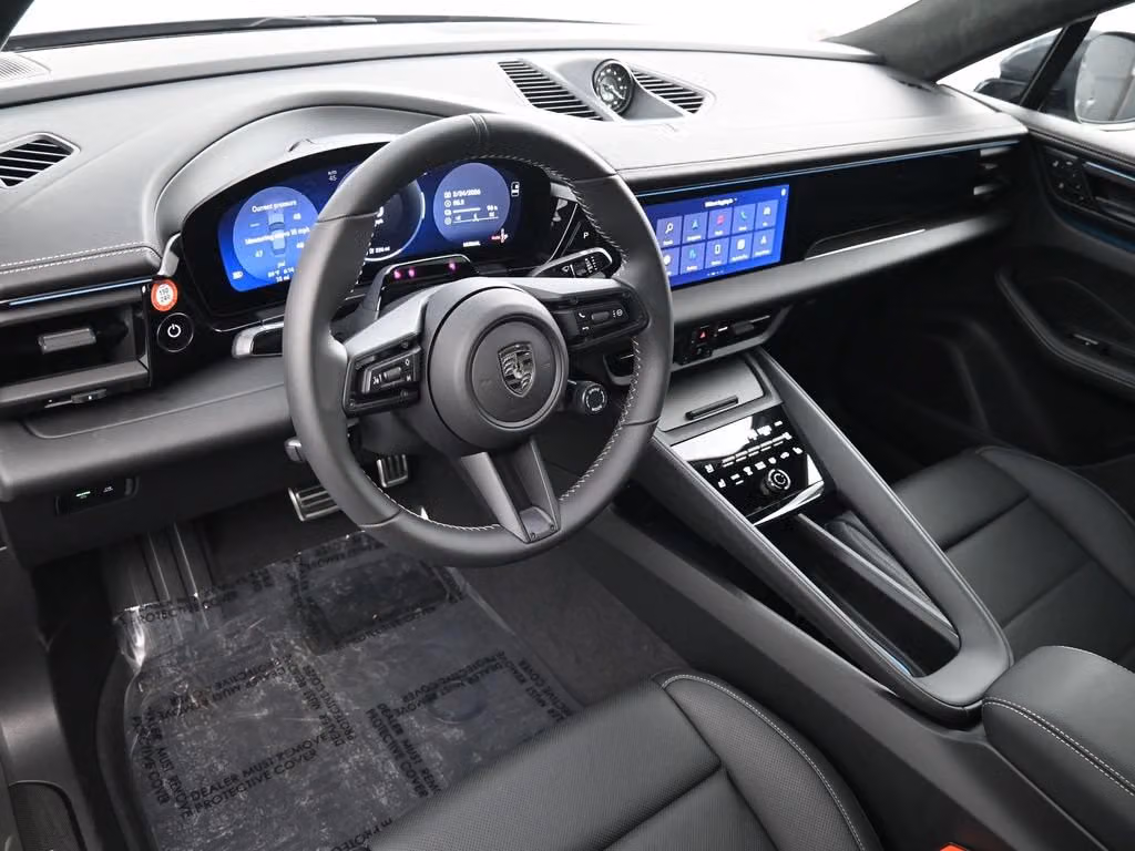 2026 Porsche Macan Turbo Electric - Photo 28