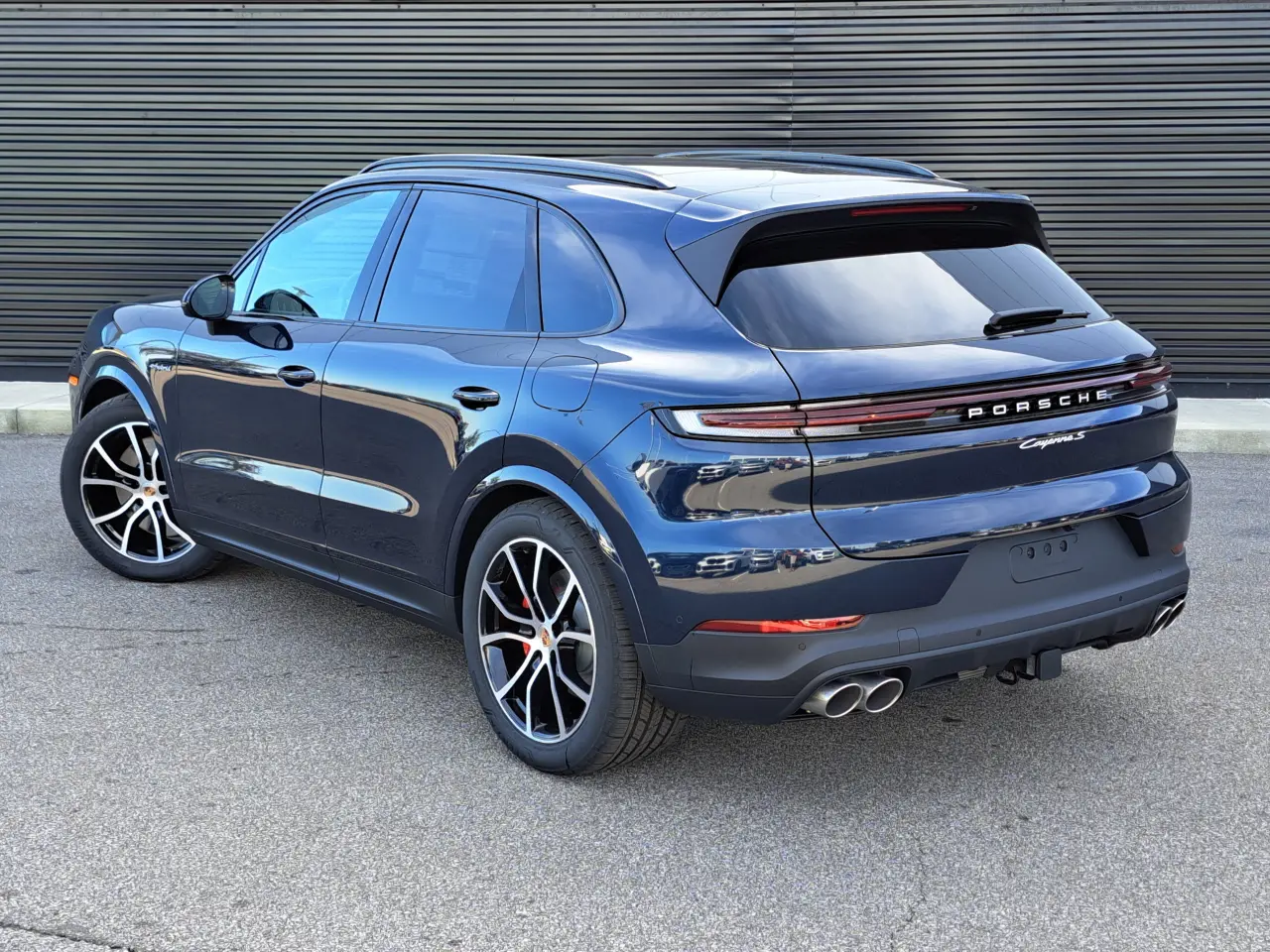 2026 Porsche Cayenne S E-Hybrid - Photo 24
