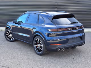 2026 Porsche Cayenne S E-Hybrid - Photo 17