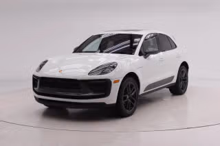 2023 Porsche Macan T's photo