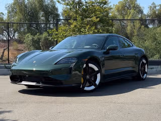 2025 Porsche Taycan Turbo S's photo