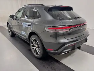 2026 Porsche Macan T - Photo 13
