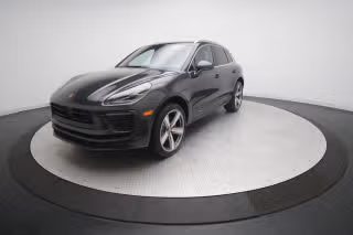 2026 Porsche Macan T - Photo 1