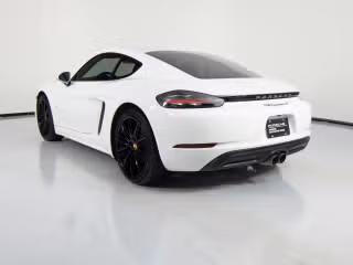 2024 Porsche 718 17