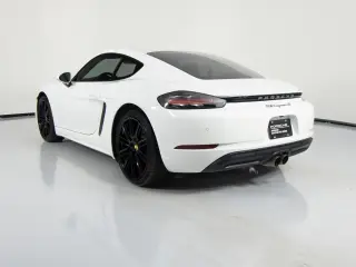 2024 Porsche 718 21