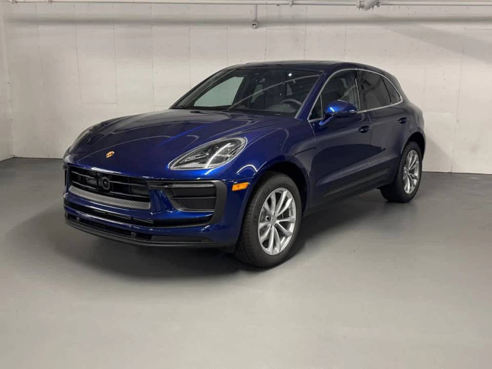 2025 Porsche Macan T