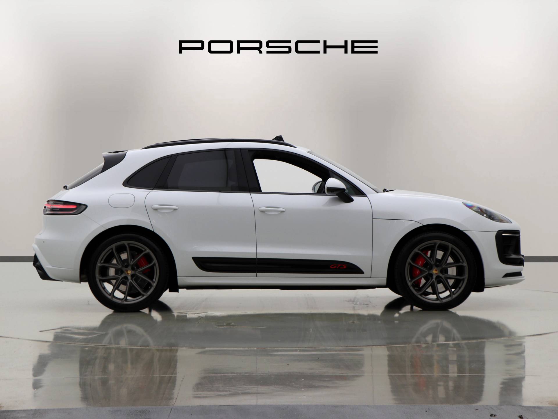 Macan GTS, photo 2 of 59