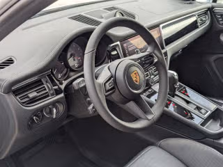 2026 Porsche Macan S - Photo 25