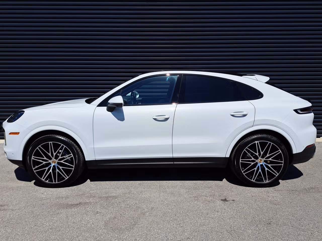 2025 Porsche Cayenne Coup Base - Photo 12