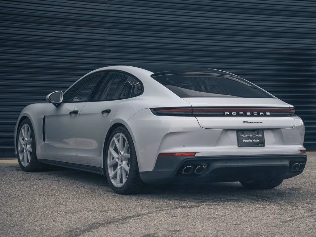 2025 Porsche Panamera Base - Photo 20