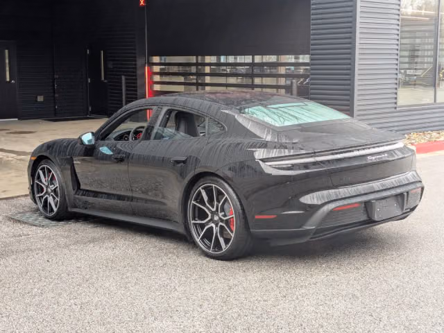 2026 Porsche Taycan S - Photo 18