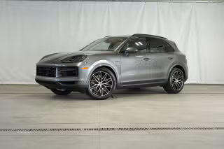 2025 Porsche Cayenne E-Hybrid's photo