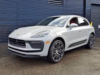 2026 Porsche Macan T's photo