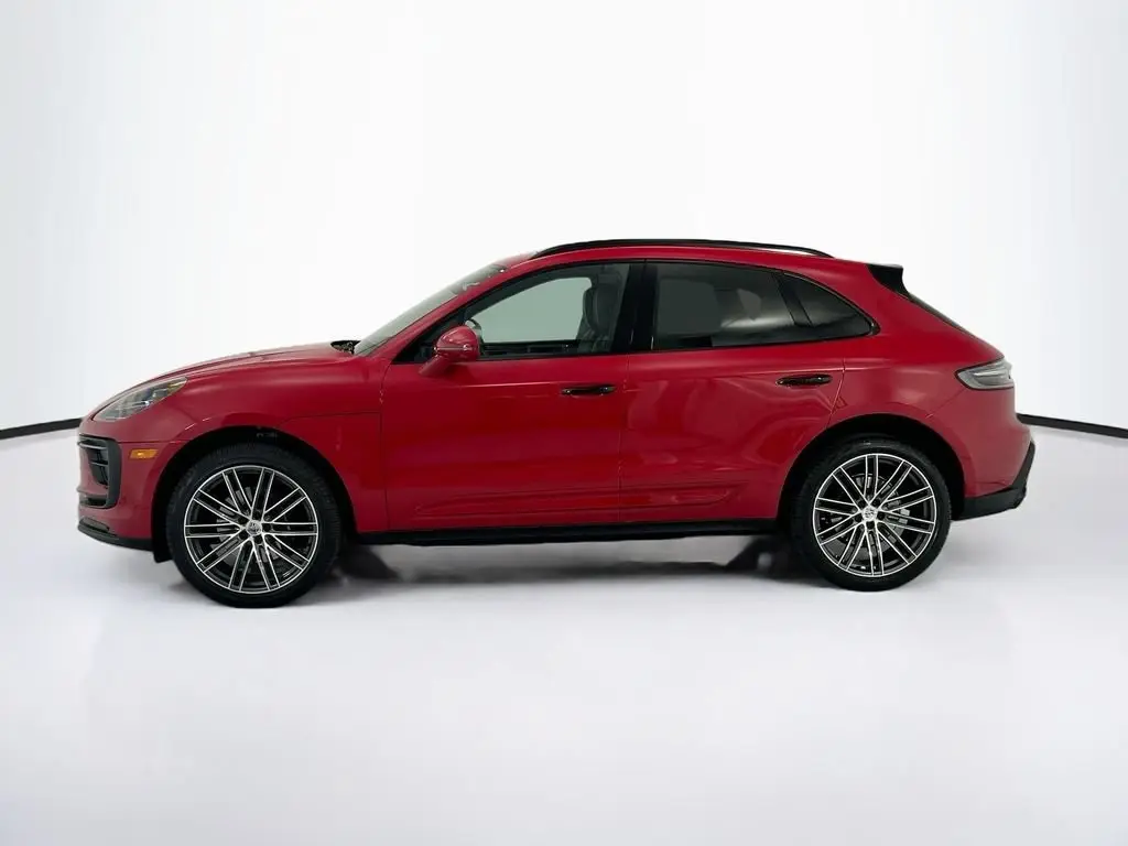 2025 Porsche Macan Base - Photo 16