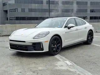 2026 Porsche Panamera Base