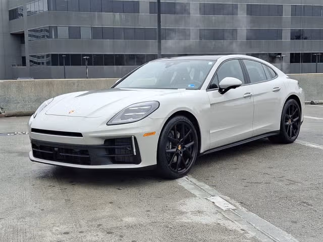 2026 Porsche Panamera Base