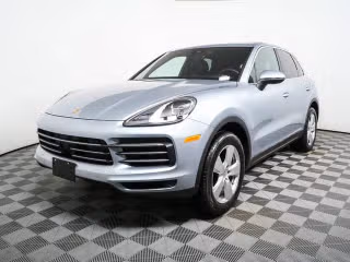 2023 Porsche Cayenne Platinum Edition's photo