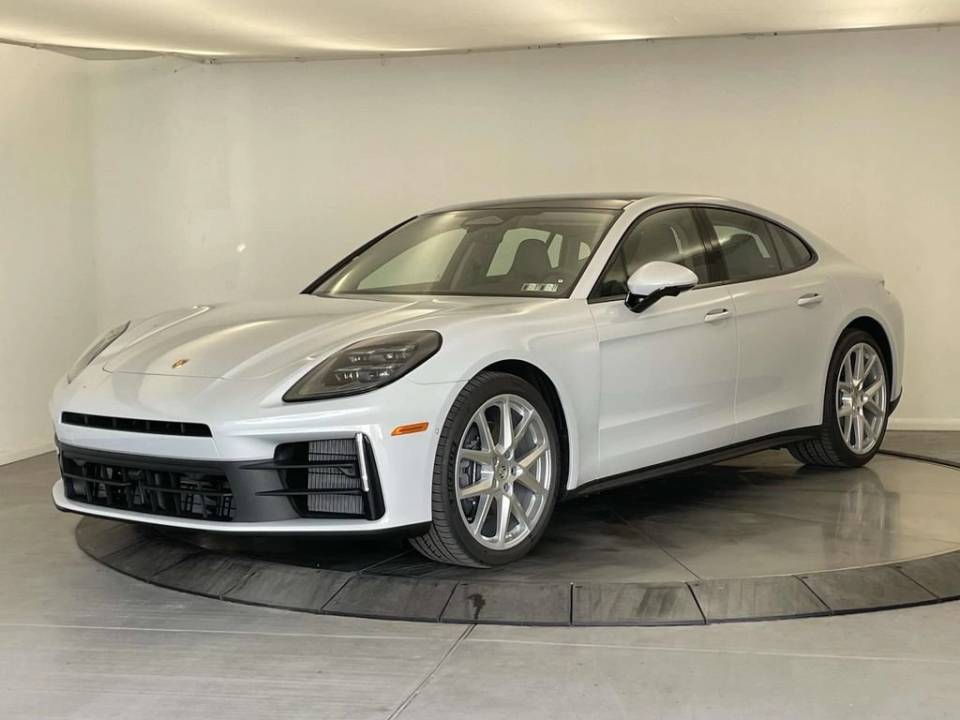 2026 Porsche Panamera